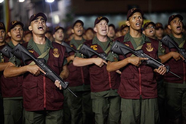 Maduro anuncia reativação de ‘comandos antigolpe’ na Venezuela