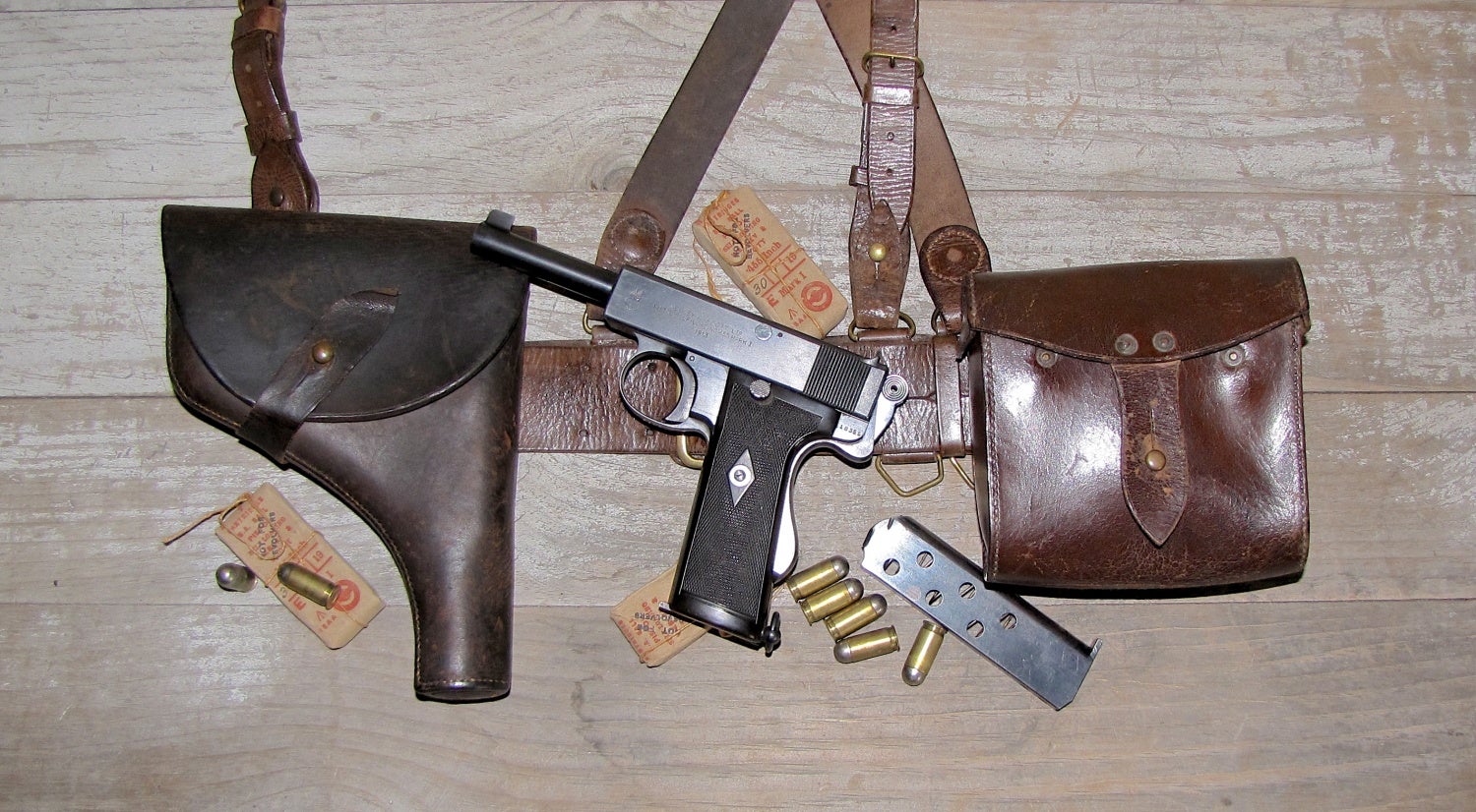 POTD: Webley & Scott Self-Loading Pistol MkI - The Firearm BlogThe Firearm Blog1500 x 826
