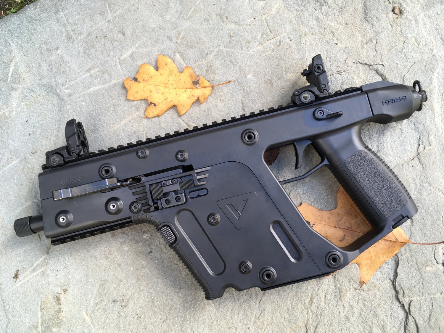 TFB REVIEW: KRISS Vector in 10mm! - The Firearm BlogThe Firearm Blog