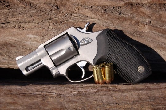 Taurus 405 револьвер