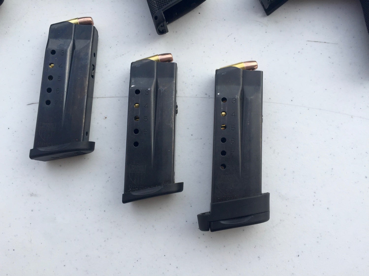 Standard and Extended magazines.