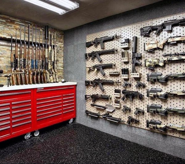 basement-work-bench-gun-room-display