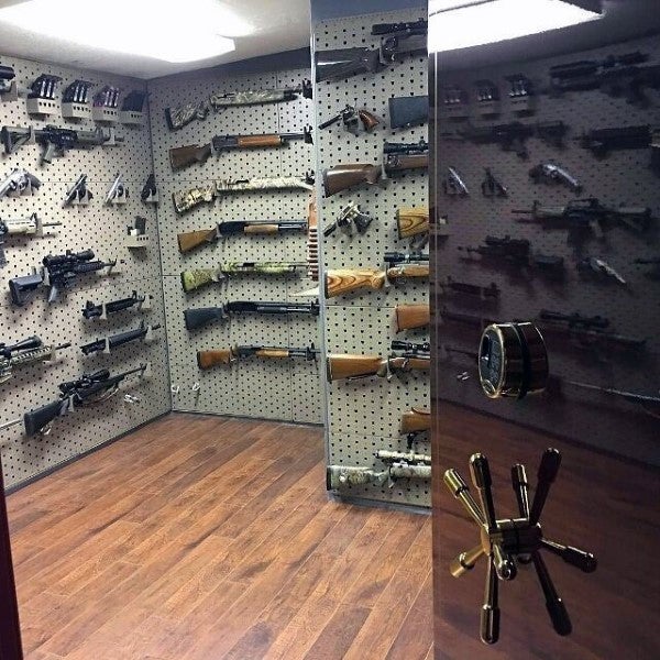 safe-vault-gun-room-design