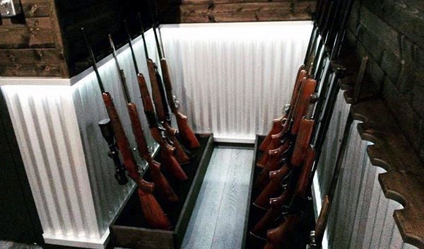 simple-rifle-and-shotgun-basement-gun-room