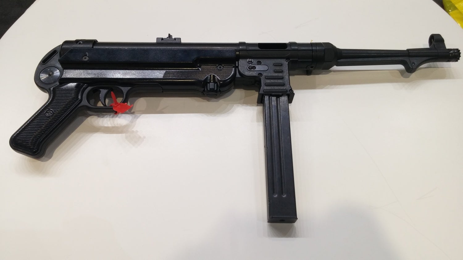 If you are a fan of the World War II German MP40 submachine gun and want to...