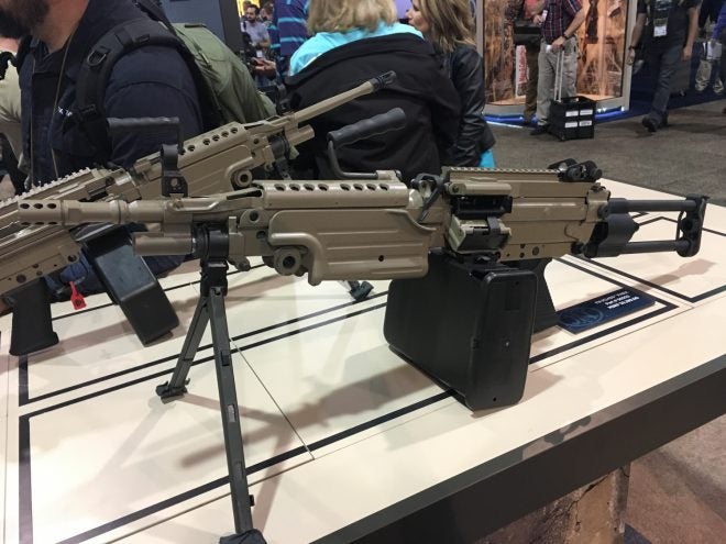FN M249S Para FDE