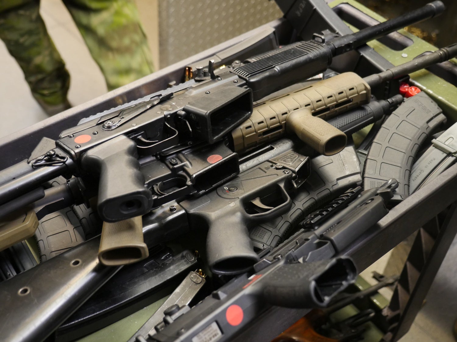aparato Tanga estrecha Percibir Battlefield Vegas, Three Gun Virgins, An MP7, And An Awesome Machine Gun  Collection (Article + Video) -The Firearm Blog
