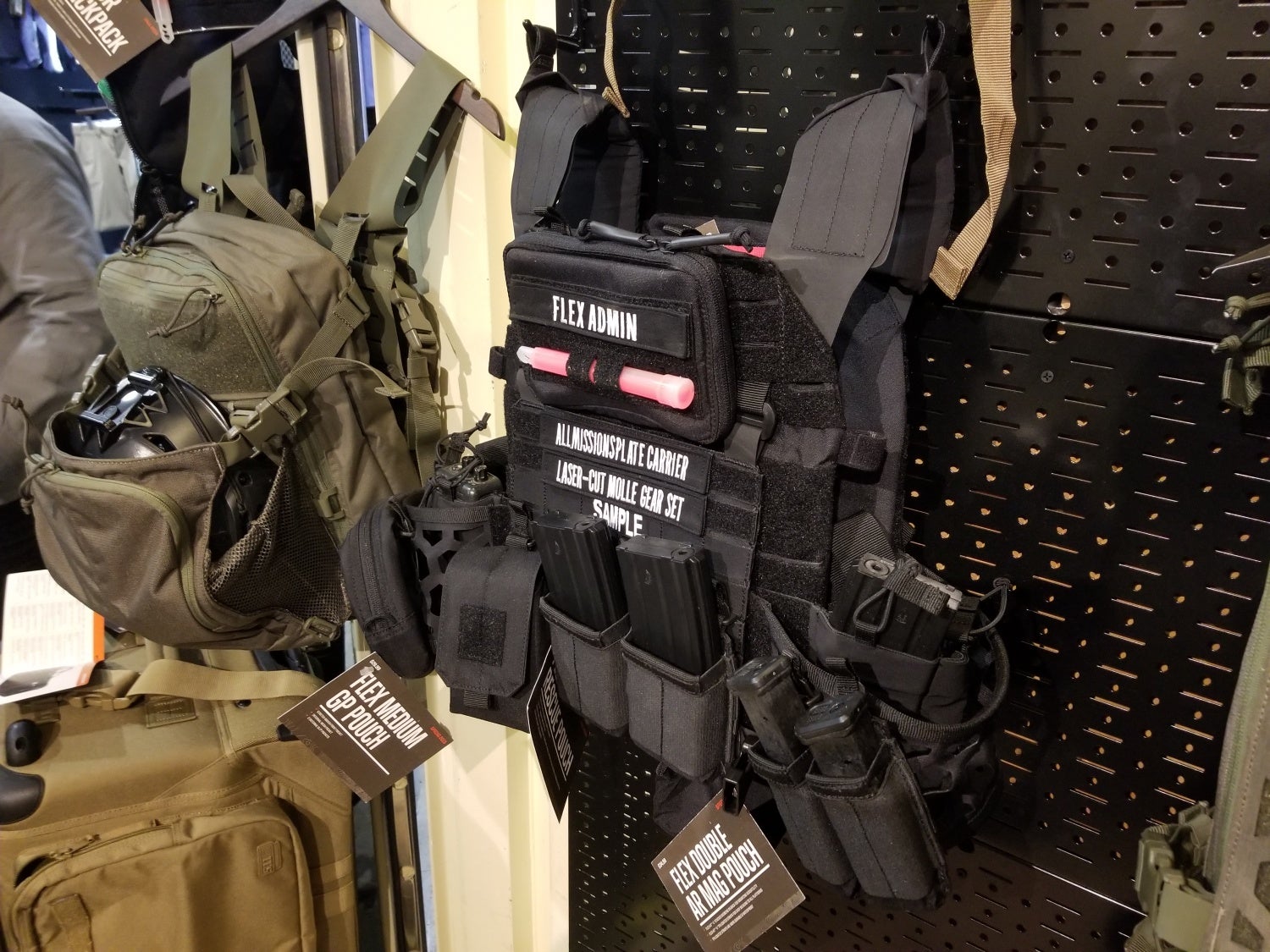 SHOT 2019] Low Profile/Scalable All Mission Plate Carrier from 