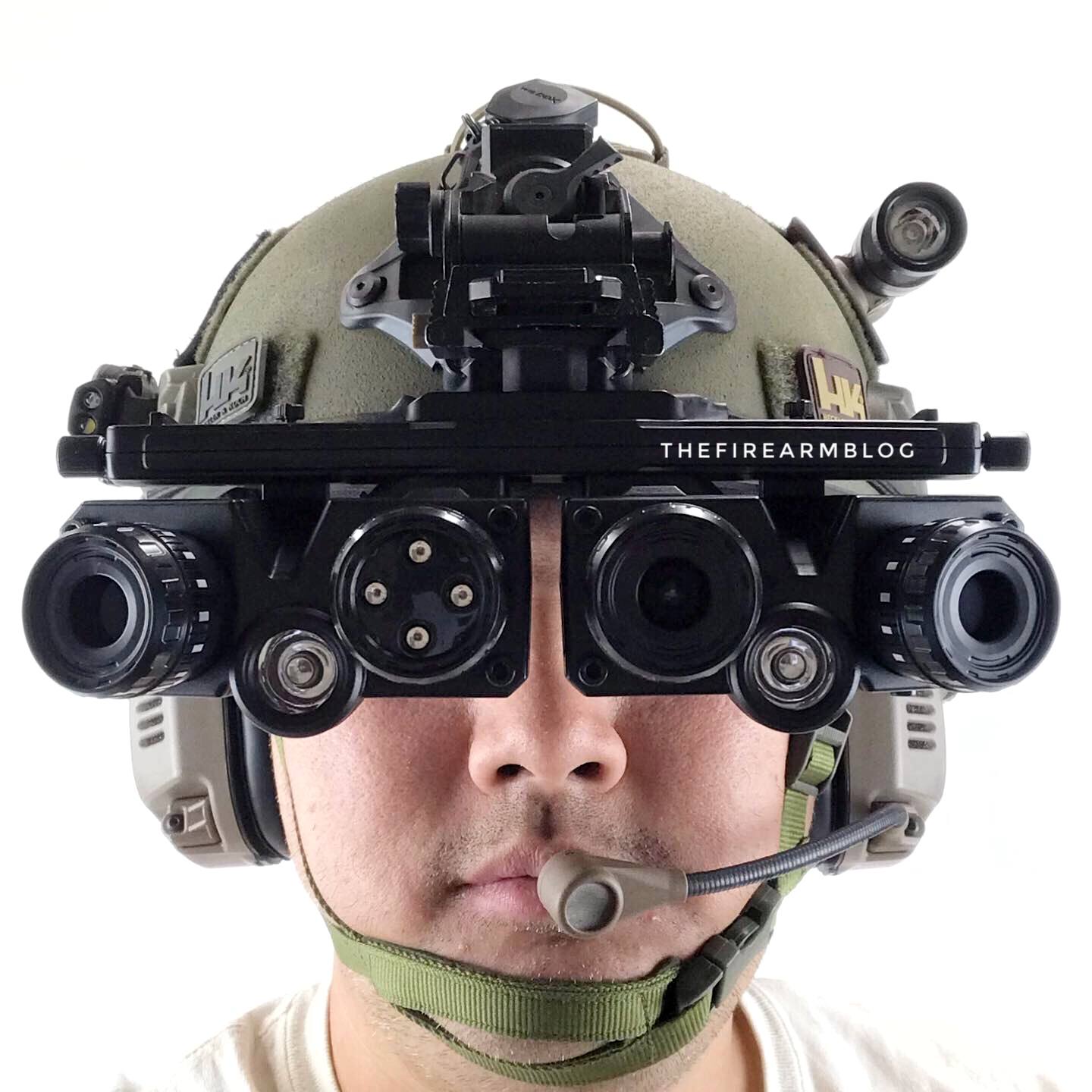 Helmet Helmet Night Vision Goggles - roblox quad vision goggles. 