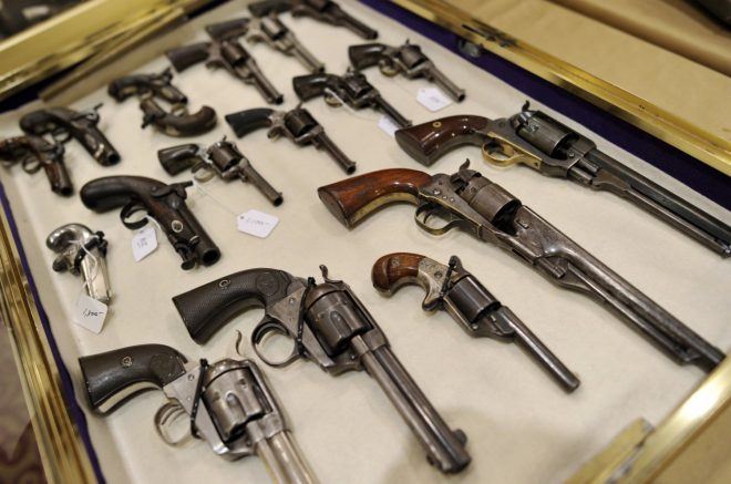 TN Felons able to posess antique firearms