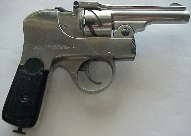 MATEBA Autorevolver .454 - Union Automatic Revolver cal. .32 S&W. - Wikipedia.