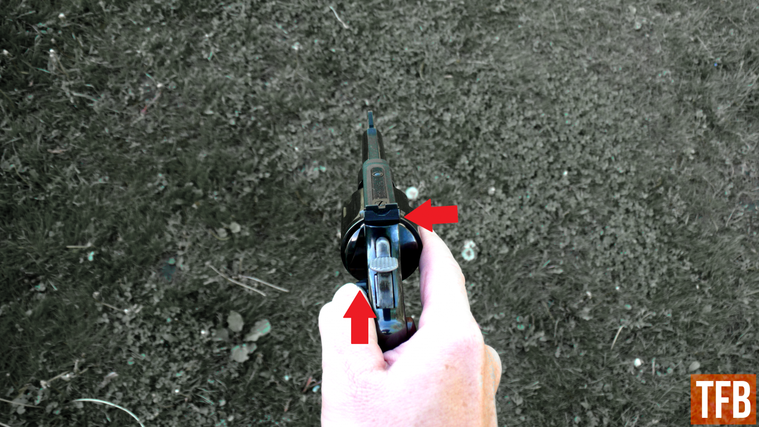 One handed revolver reloads