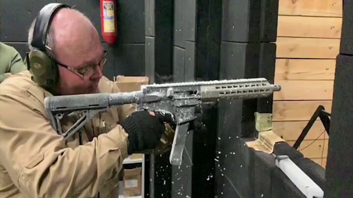 Ukrainian Border Guard Tests Locally Made SMG-15 AR-Pattern Submachine Gun (1)