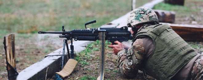 United States to Equip Georgian Defense Forces with 600 M249 SAW LMGs (1)