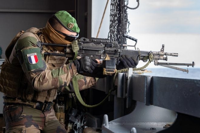 POTD: French Foreign Legion at Sea with HK416F and FN Minimi