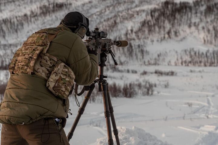 POTD: Arctic Warfare Training with Korps Mariniers