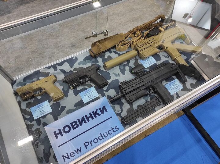 Ukrainian FORT-230 9mm Submachine Gun (2)