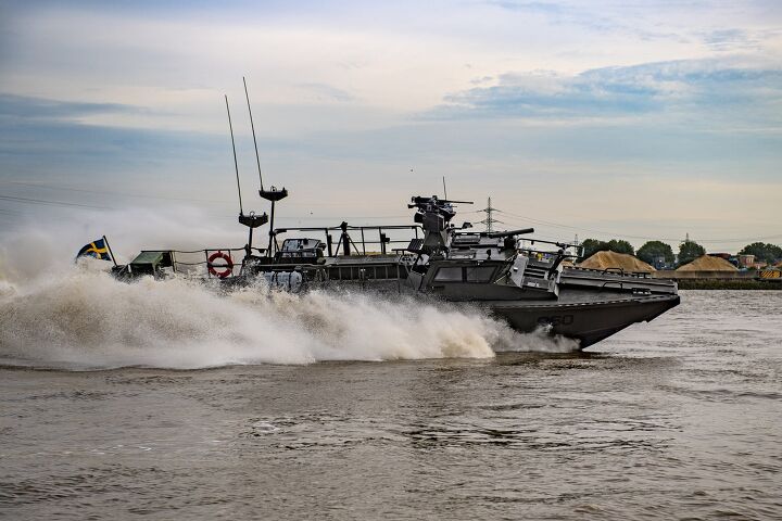 POTD: Combat Boat 90 Next Generation