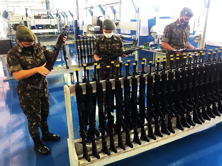 Brazilian Army Receives First Batch of IA2 Rifles