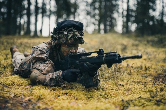 POTD: Latvian Army - H&amp;K G36s in Basic Military Training