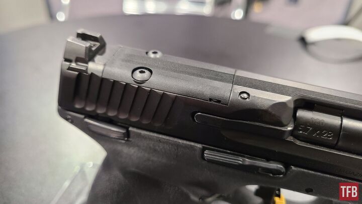 [SHOT 2023] Smith & Wesson M&P 5.7