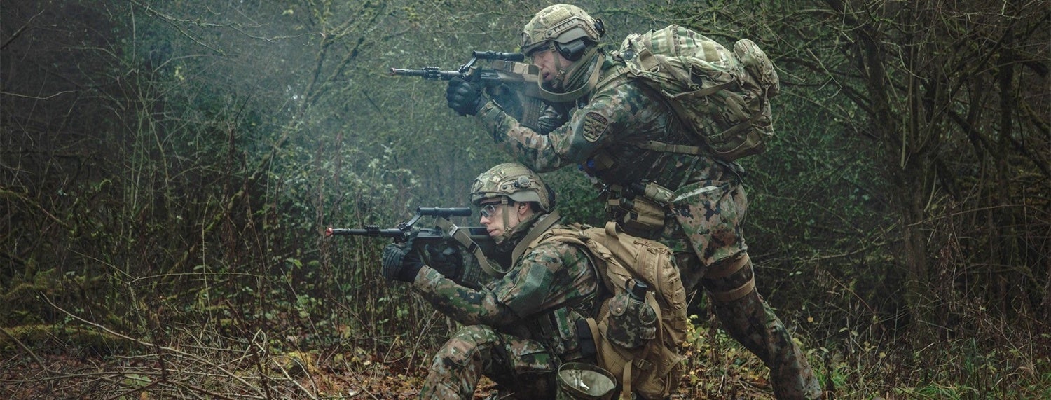 Luxembourg Army Adopts HK416