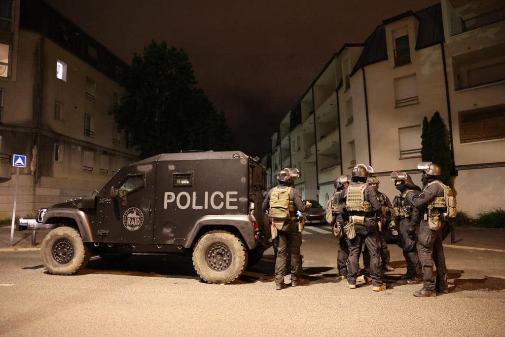 KelTec KSG shotgun with French Police